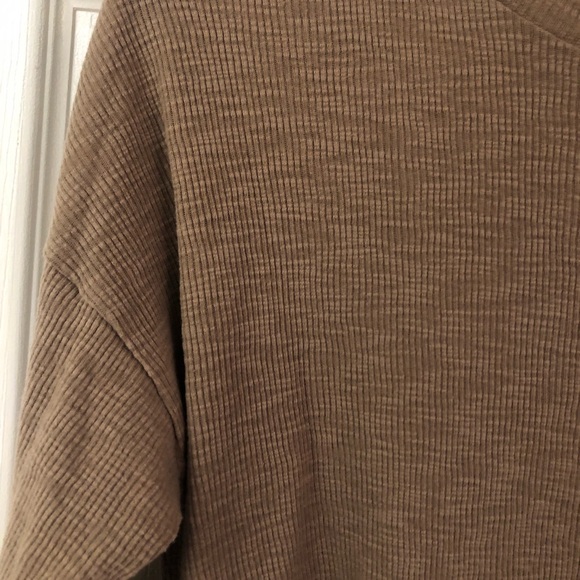 Basic Ribbed Long Sleeve - Picture 2 of 5
